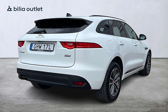 Jaguar F-PACE 6 of 25