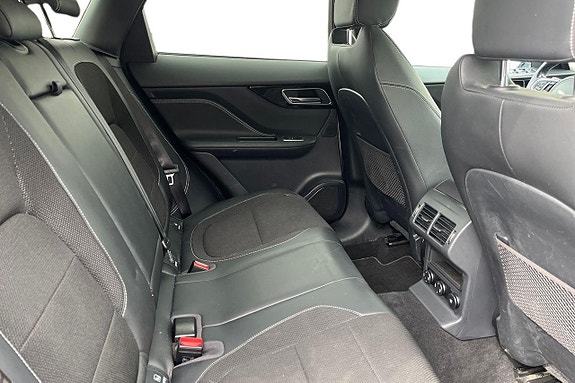 Jaguar F-PACE 20 of 25