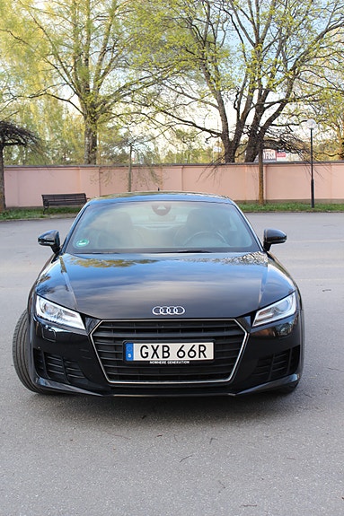 Audi TT 2 of 5
