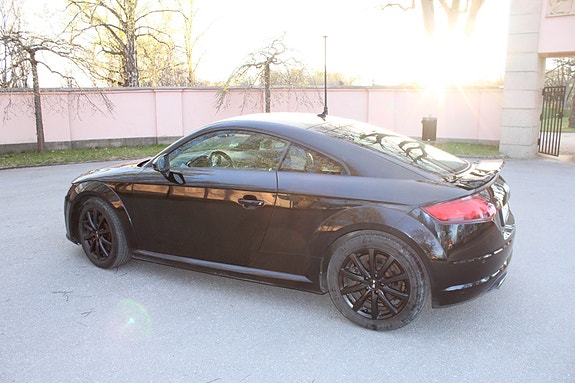 Audi TT 4 of 5