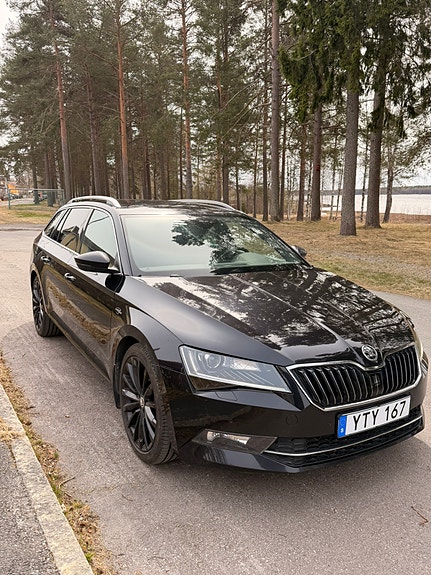 Skoda Superb 2 of 5
