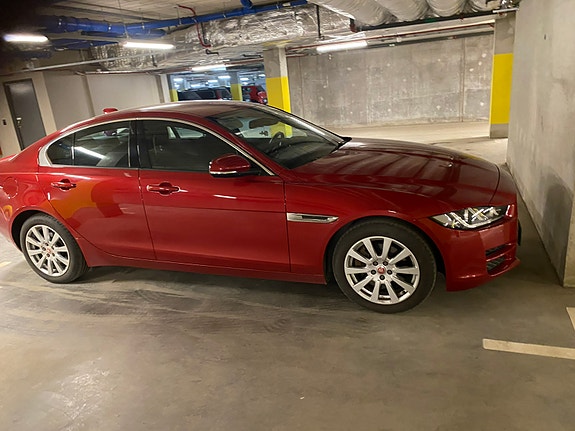 Jaguar XE 6 of 11