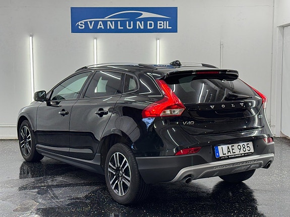 Volvo V40 Cross Country 5 of 18