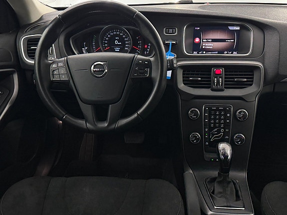 Volvo V40 Cross Country 17 of 18
