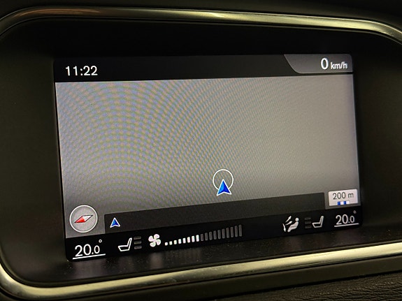 Volvo V40 Cross Country 14 of 18
