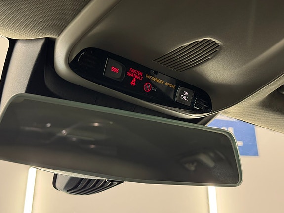 Volvo V40 Cross Country 15 of 18