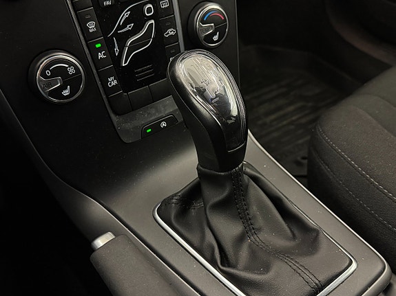 Volvo V40 Cross Country 10 of 18