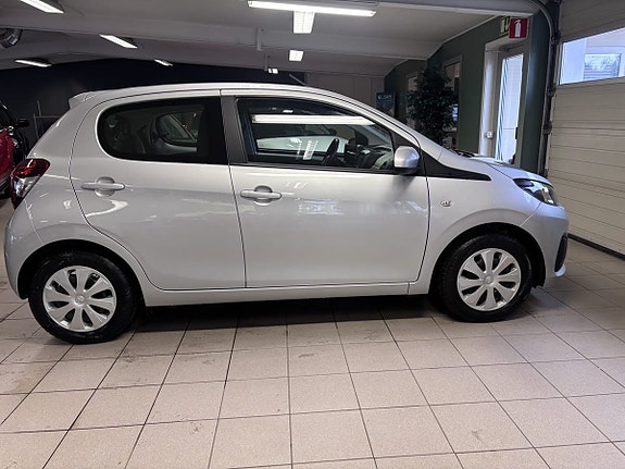 Peugeot 108 4 of 5