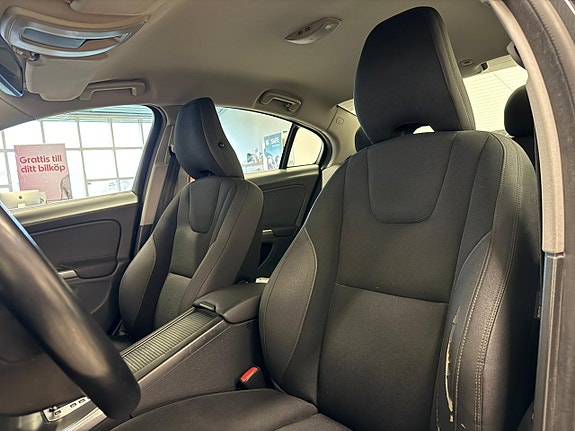 Volvo S60 11 of 21