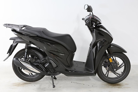 Honda SH 150 A 2 of 9
