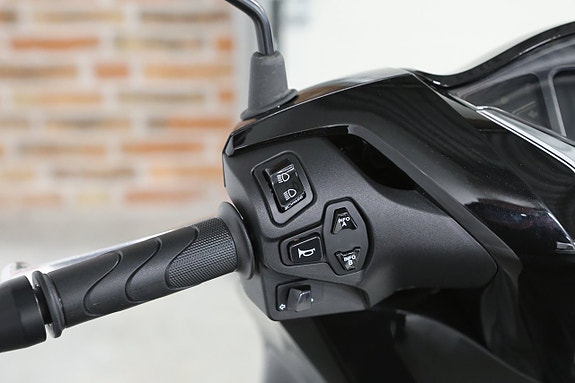 Honda SH 150 A 6 of 9