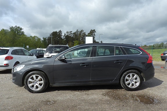 Volvo V60 3 of 5