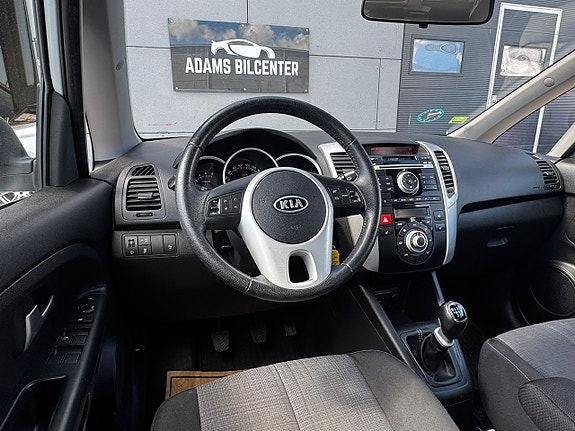 Kia Venga 7 of 14