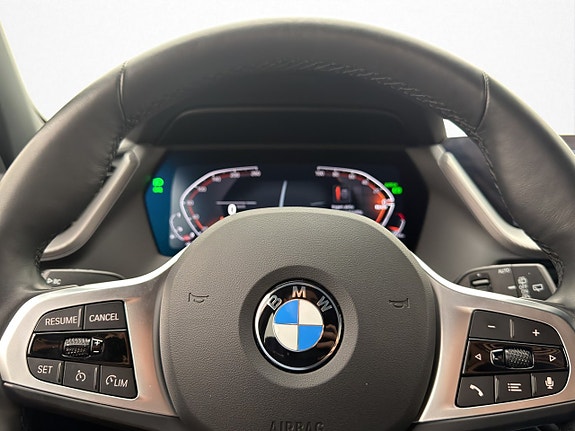 BMW 118i 16 of 27