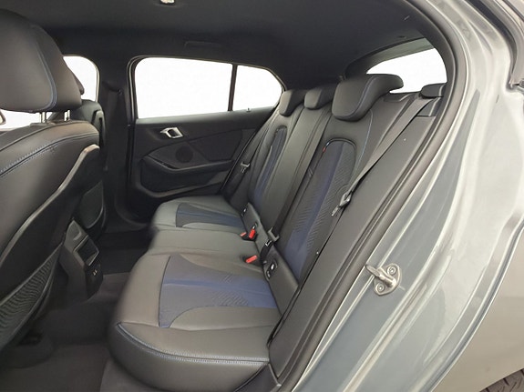 BMW 118i 13 of 27