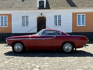 Volvo P1800