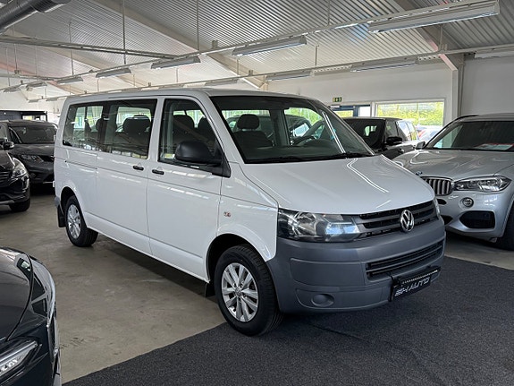 Volkswagen Caravelle 3 of 5