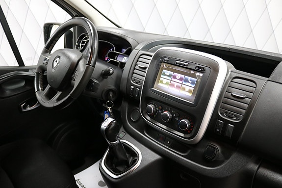 Renault Trafic 19 of 29