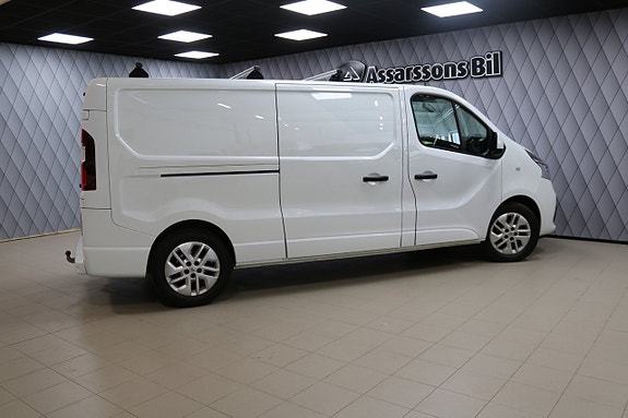 Renault Trafic 24 of 29