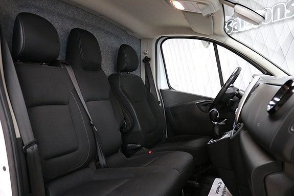 Renault Trafic 9 of 29