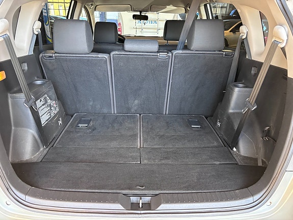 Toyota Corolla Verso 12 of 24