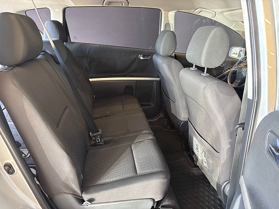 Toyota Corolla Verso 13 of 24