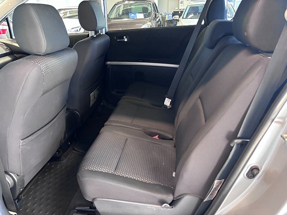 Toyota Corolla Verso 10 of 24