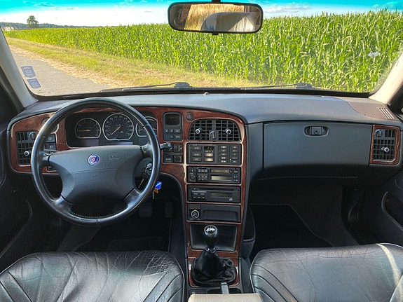 Saab 9000 13 of 21
