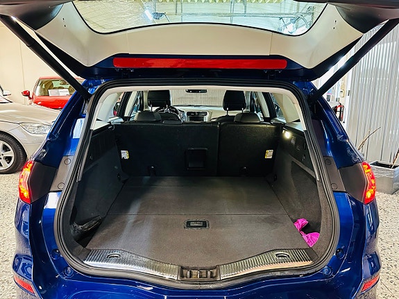 Ford Mondeo 7 of 24