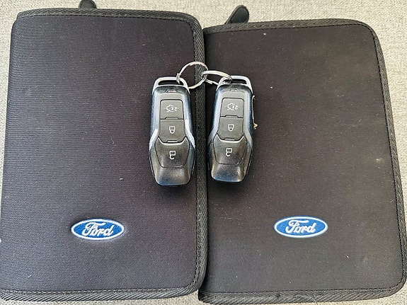Ford Mondeo 24 of 24