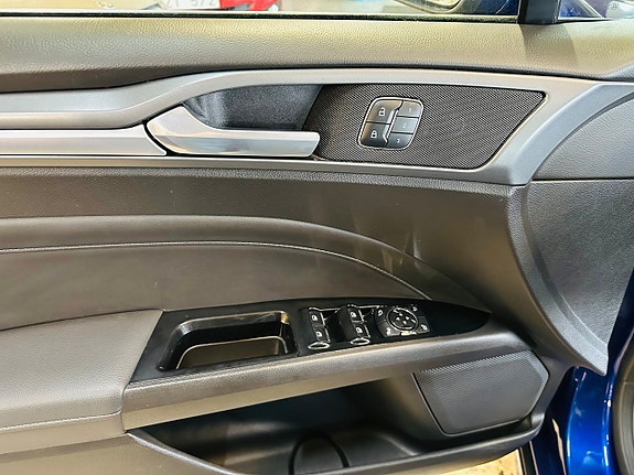 Ford Mondeo 17 of 24