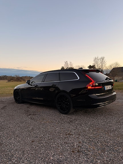 Volvo V90 4 of 5