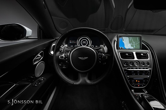 Aston Martin DB11 24 of 30