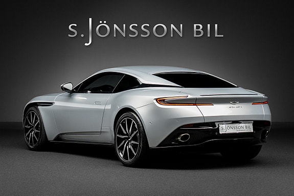 Aston Martin DB11 8 of 30