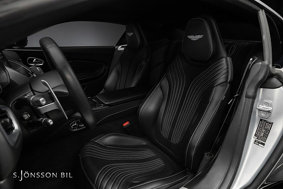 Aston Martin DB11 16 of 30