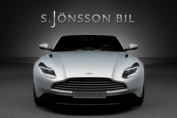 Aston Martin DB11 3 of 5