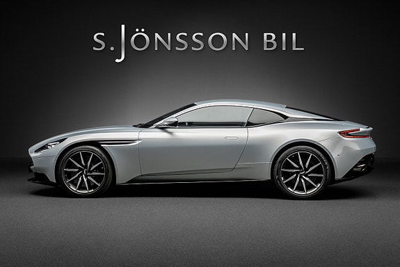 Aston Martin DB11 6 of 30