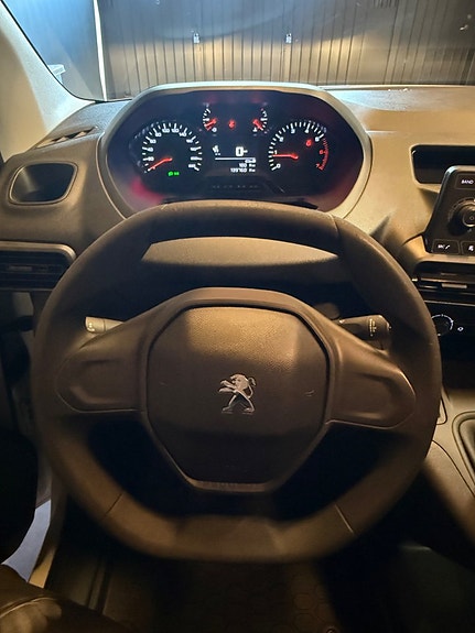 Peugeot Partner 11 of 17