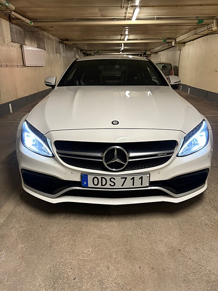 Mercedes-Benz C63 8 of 16