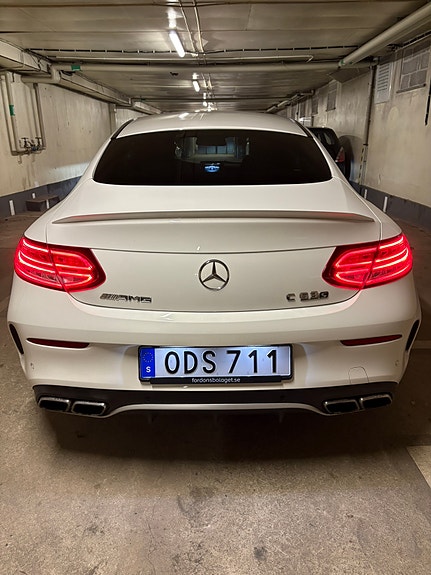 Mercedes-Benz C63 11 of 16