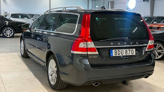 Volvo V70 8 of 19