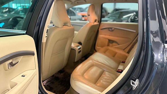 Volvo V70 19 of 19