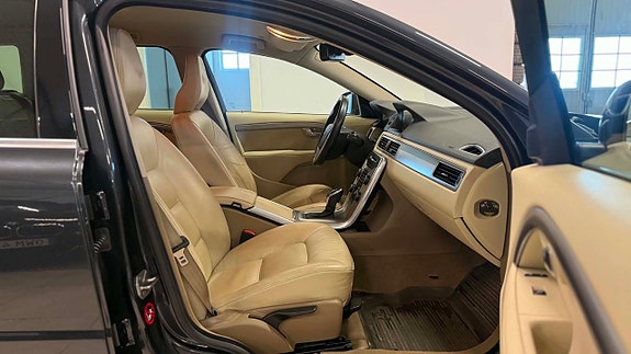 Volvo V70 18 of 19