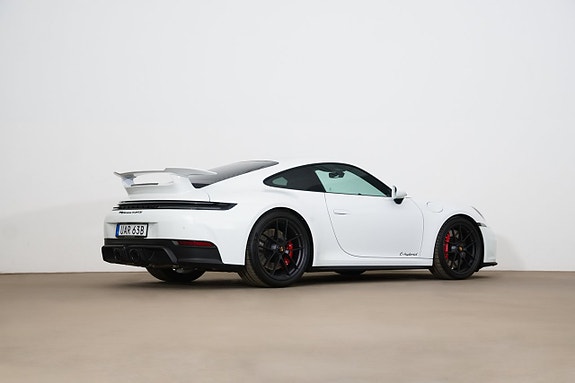 Porsche 911 Carrera 4 GTS 28 of 29