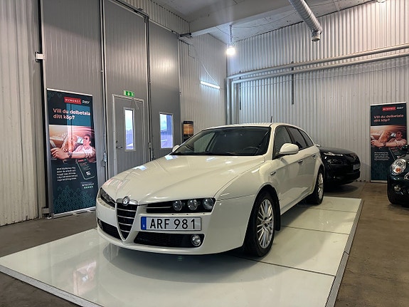Alfa Romeo 159 4 of 11