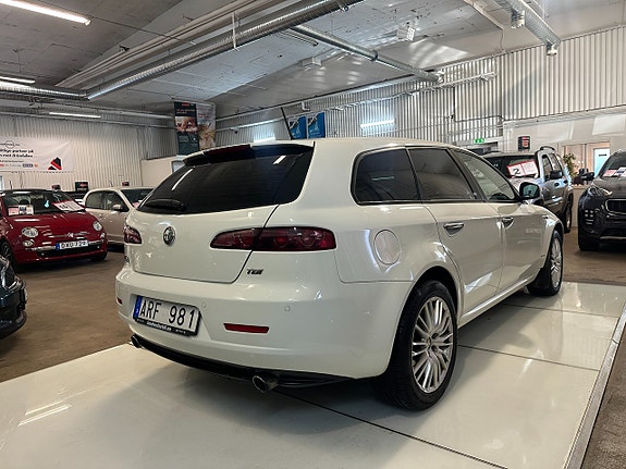 Alfa Romeo 159 6 of 11