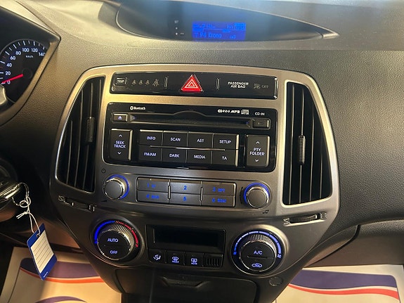 Hyundai i20 12 of 27