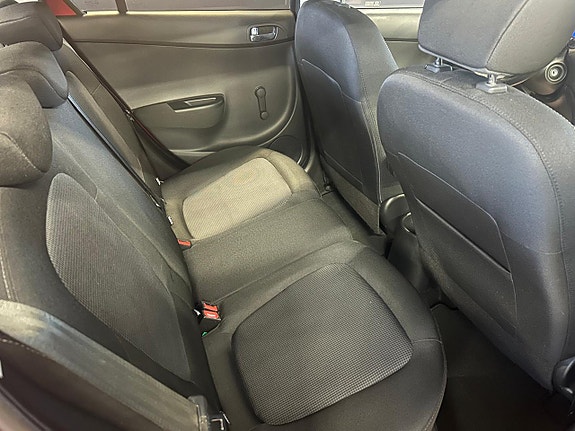 Hyundai i20 9 of 27