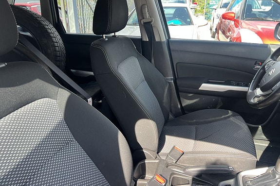 Suzuki Vitara 17 of 26