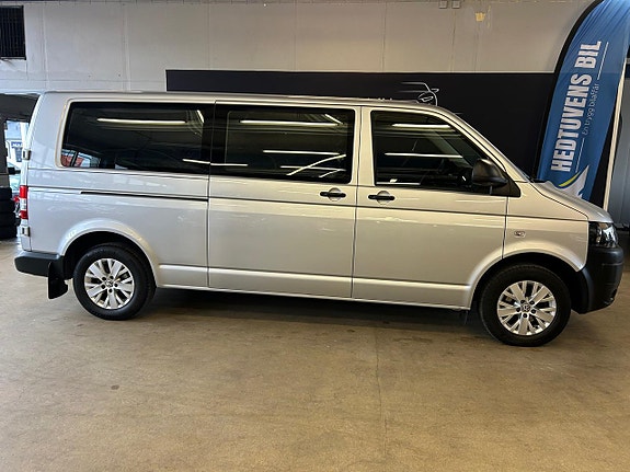 Volkswagen Caravelle 3 of 5